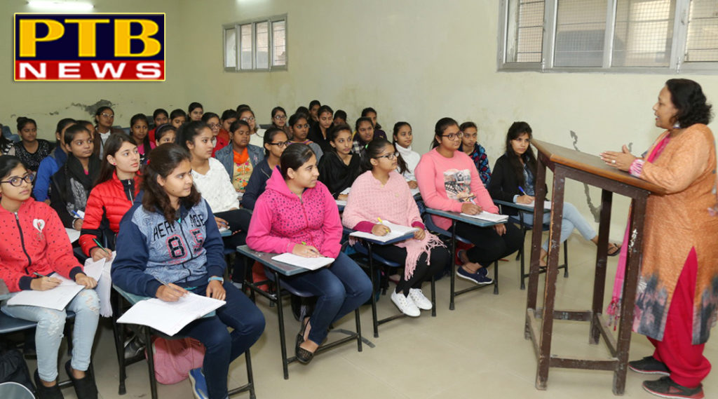 Constitution Day observed in SD College for Women Jalandhar 