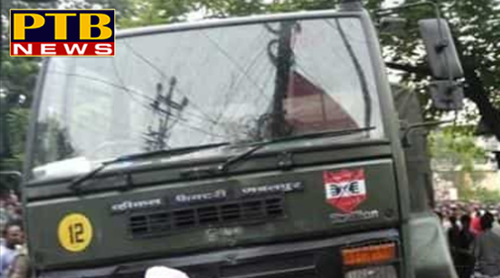 PTB Big City News Army truck and car collision Army police truck recovers three injured Jalandhar 