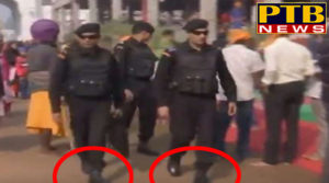 PTB Big Political News prakash singh badal and sukhbir badal cleaned shoes and apologize at shree durbar sahibPTB Big Political News prakash singh badal and sukhbir badal cleaned shoes and apologize at shree durbar sahib