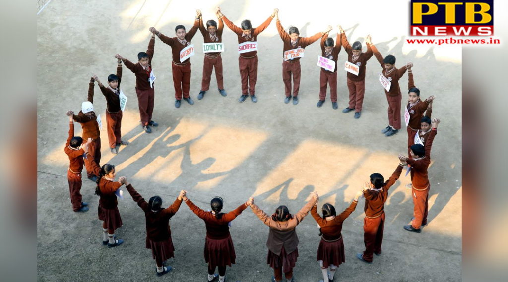 Human Chain by Students of St Soldier