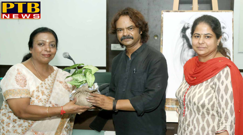 PTB News "शिक्षा" One day Art Workshop on Techniques & Textures by Eminent Artist Amit Zurff at HMV