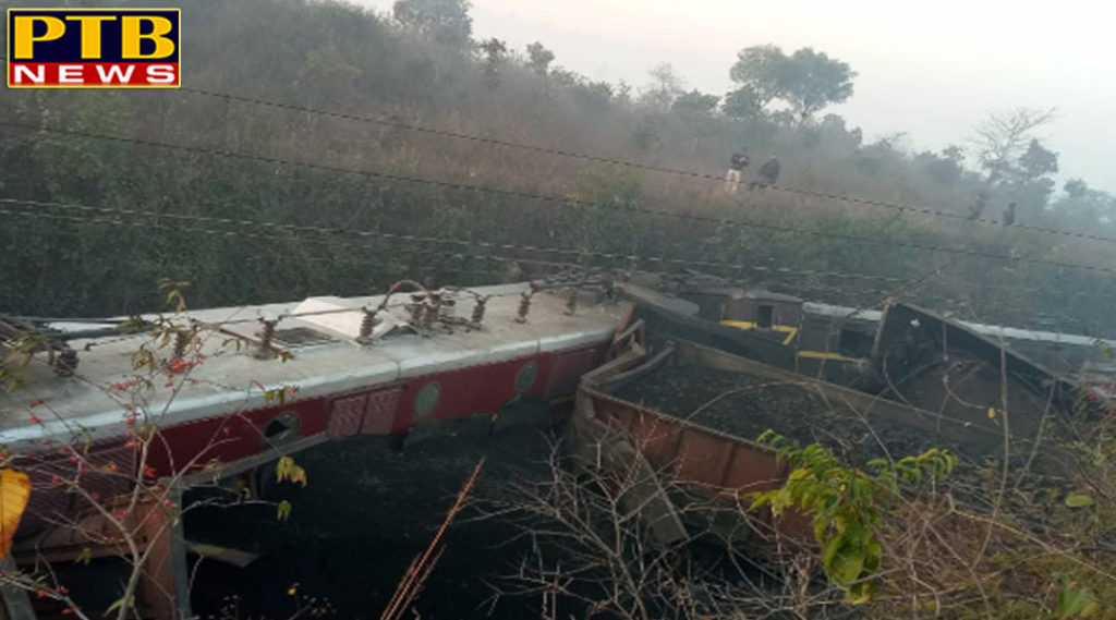 PTB Big Breaking News jharkhand dhanbad naxals blasted track goods train derailed in dhanbad jhnj