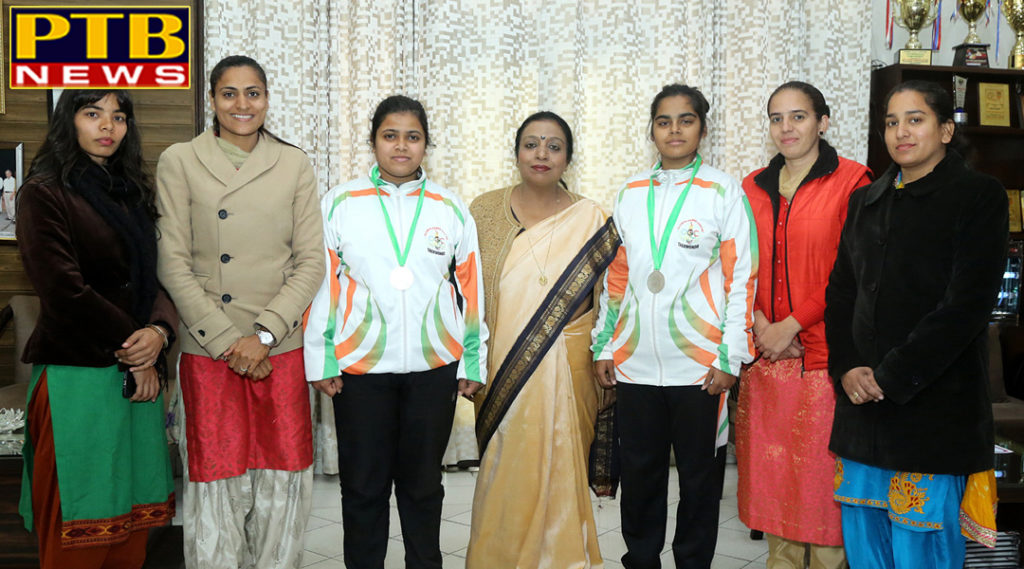 HMV college for women won 19th Senior National Sqay Championship