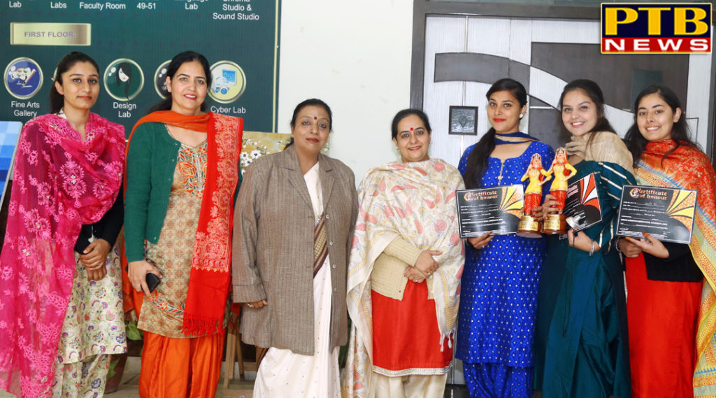 PTB News "शिक्षा" Students of HMV won Hamdard Virasati Award 2019