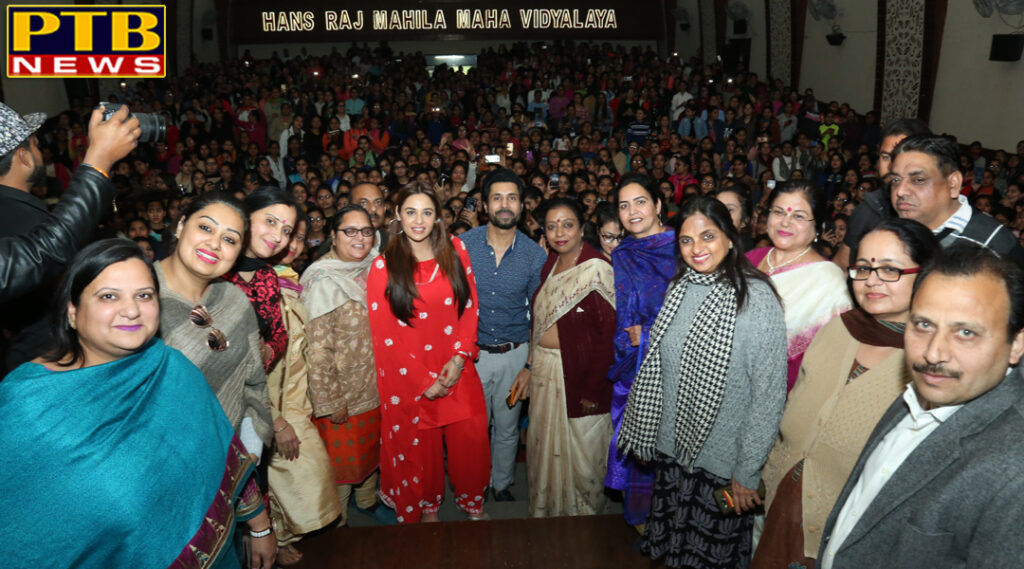 Cheers and Screams for Binoo Dhillon and Mandy Takhar at HMV
