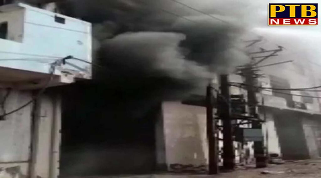 PTB Big Breaking News delhi ncr in delhi narayana fire breaks out in chemical factory more than 30 fire tenders at spot
