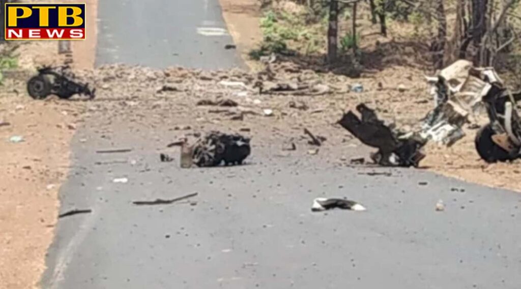 PTB Big Breaking News ied blast by naxals on a police vehicle in gadchiroli
