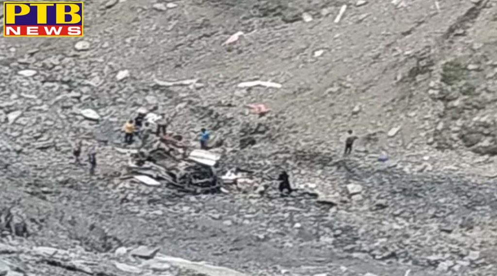 PTB Big Accident News jammu Kashmir 11 dead in mughal road accident in shopian