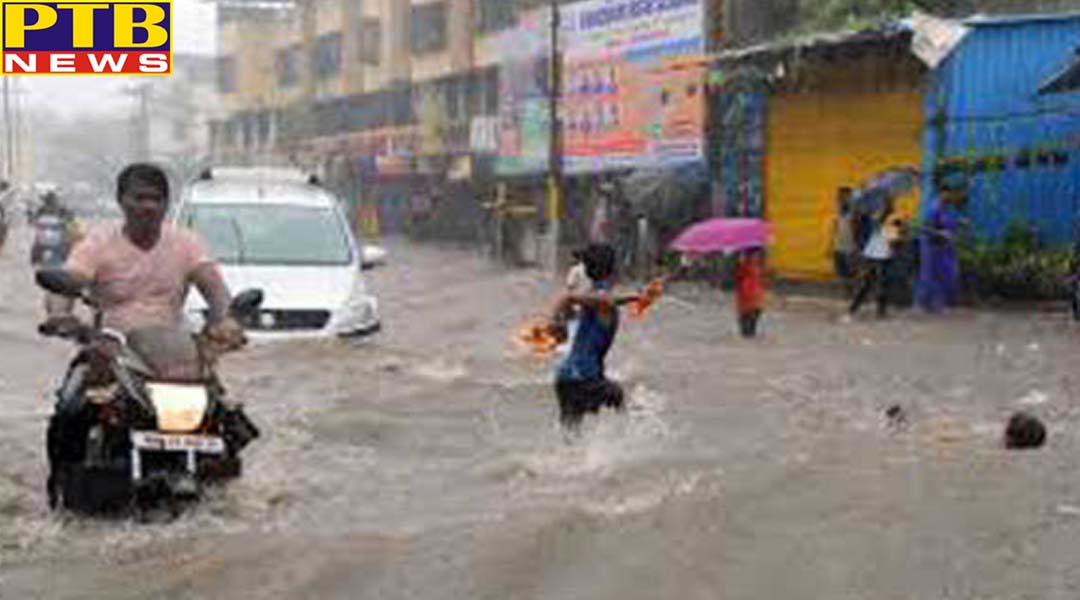 मुंबई में बारिश का कहर जारी, 22 लोगों की मौत, सीएम ने लोगों से की घरों में रहने की अपील,