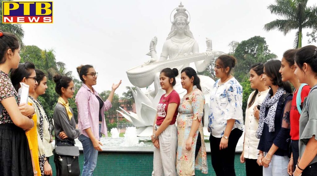KMV Organizes Guided Tours For The New Students