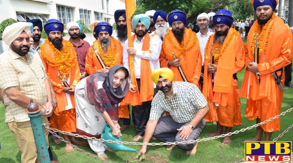 grand gathering was organized at 550th Prakash Parv at Lailpur Khalsa College