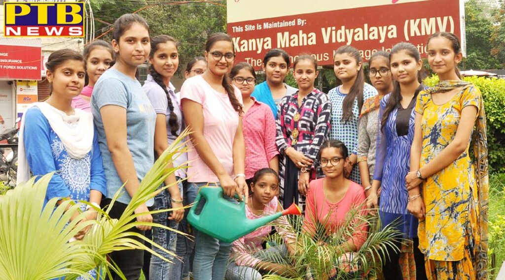 KMV Students Plant 100 Saplings in the Green Belts of the City