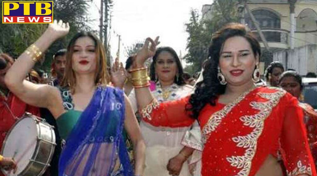 haryana hisar a transgender fell in love with a boy on fb the boy escaped after looting a lakhs of rupees and jewelry