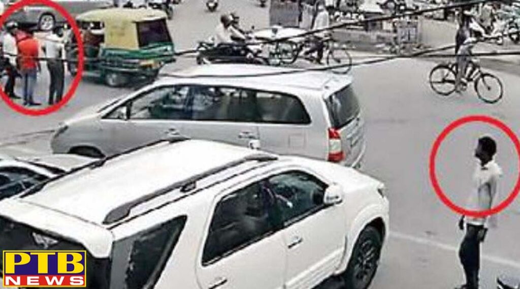 bag of cash and jewelery stolen from the DCP vehicle from outside Jalandhar Jewelery Shop