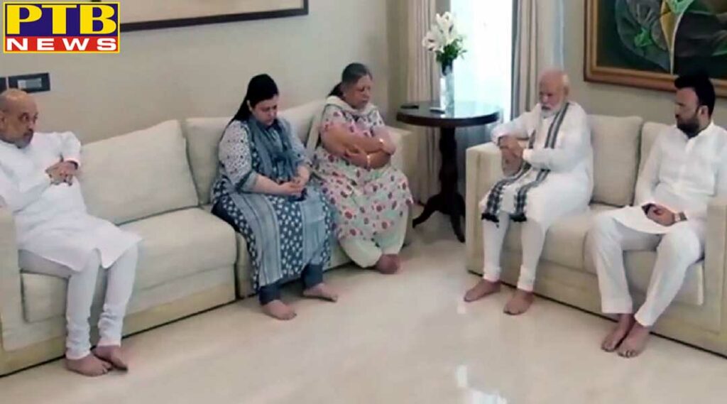 india pm modi arrives at arun jaitleys house emotional during meeting with his family