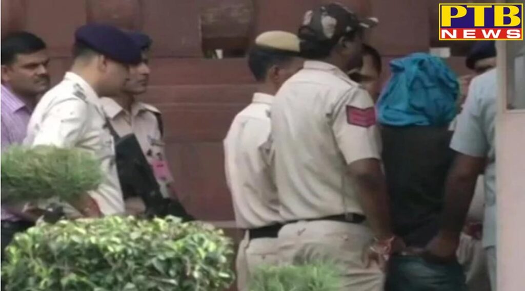 police interogate man who trying to enter in parliament with knife