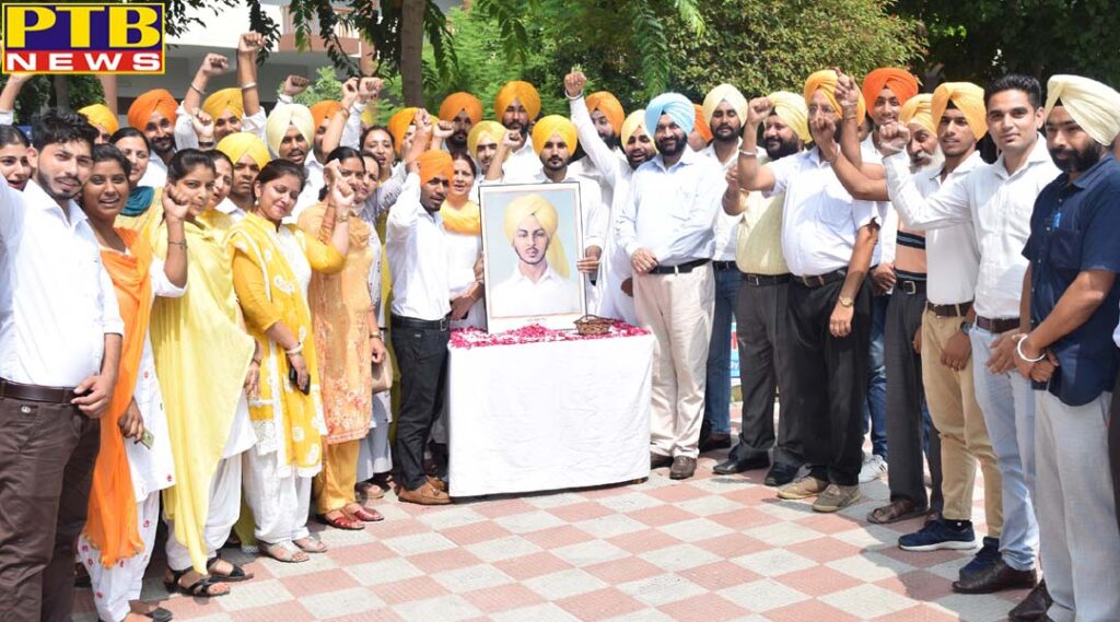 Shaheed-e-Azam Bhagat Singh's birthday was celebrated in the premises of Lyallpur Khalsa College Jalandhar