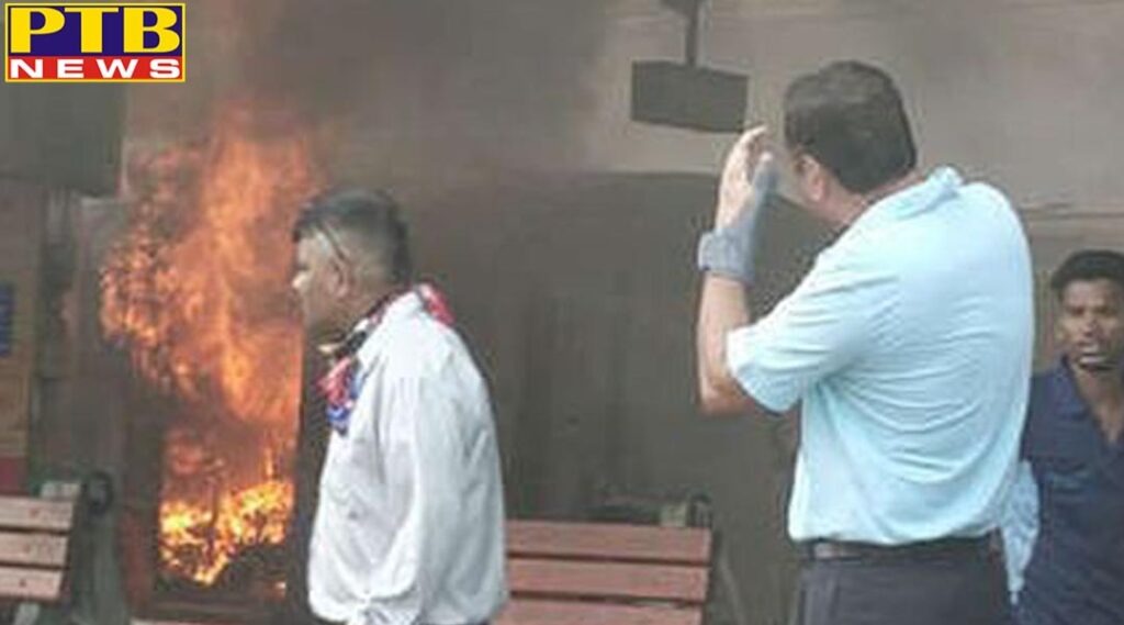 train fire in new delhi railway station