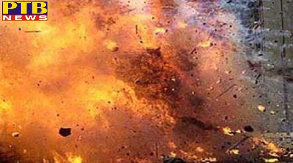 kanker naxalites blow up petrol tanker engaged in construction work encounter continues chhattisgarh
