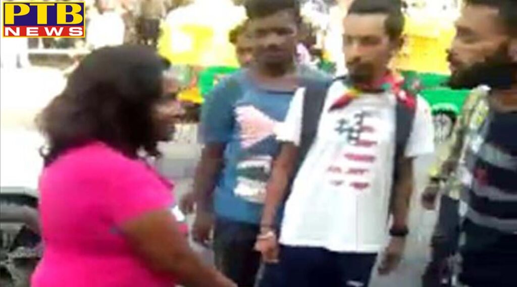 Auto driver asks girl for rent Girl did the dirty work on the beach road Video viral Chandigarh