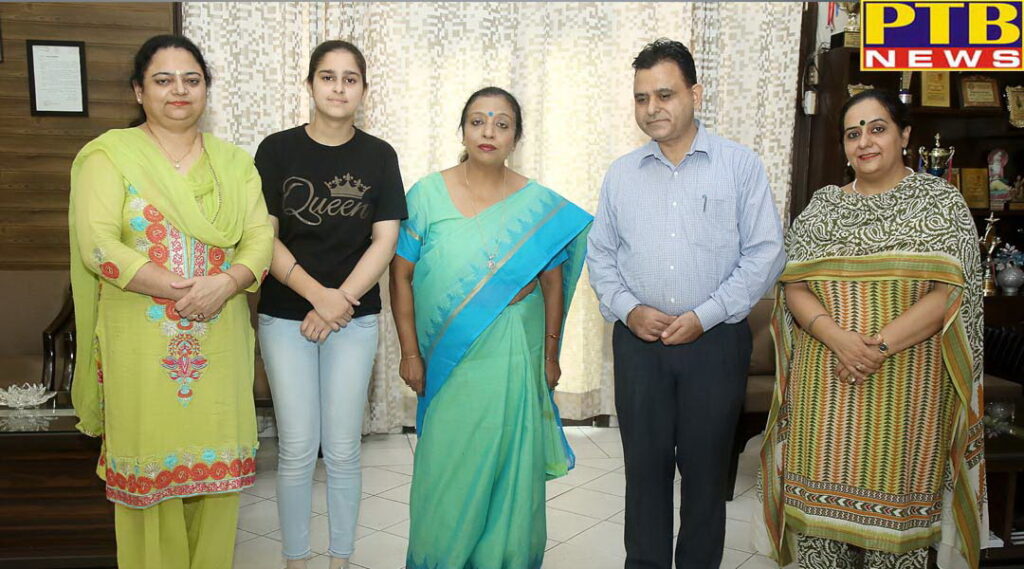 Km. Viriti Sawhney of HMV stood 4th in University in B.A. Ist Year