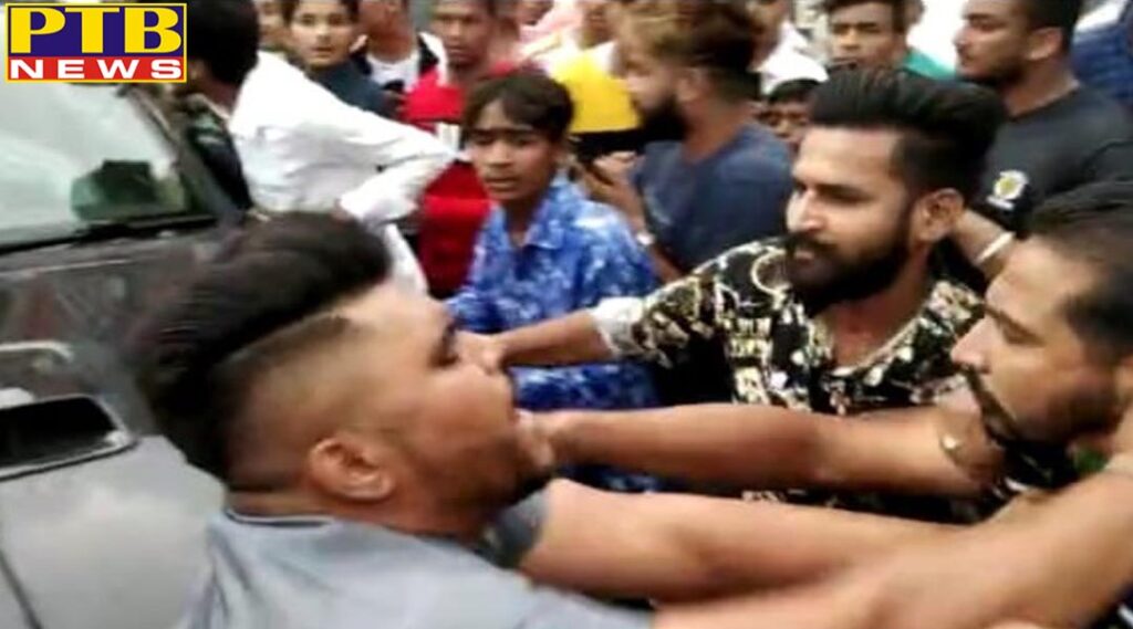 The bouncer attacked the media personnel on the order of the Punjabi singer