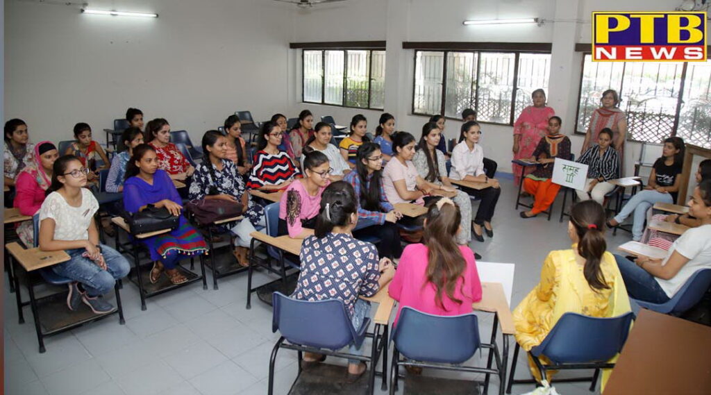 Hindi Day celebrated at SD College for Women, Jalandhar