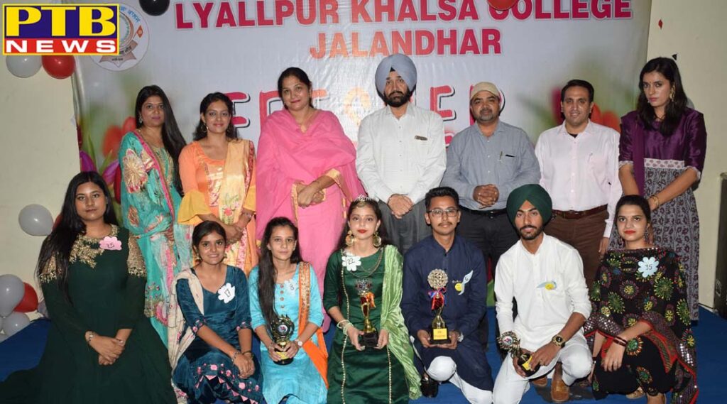 Farasher Party organized for newly arrived students of Physiotherapy Department of Lyallpur Khalsa College