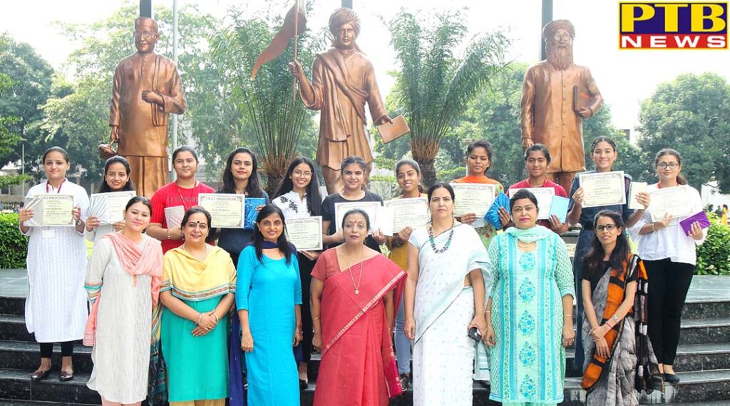 Commerce Department of HMV College Shines in inter college competitions