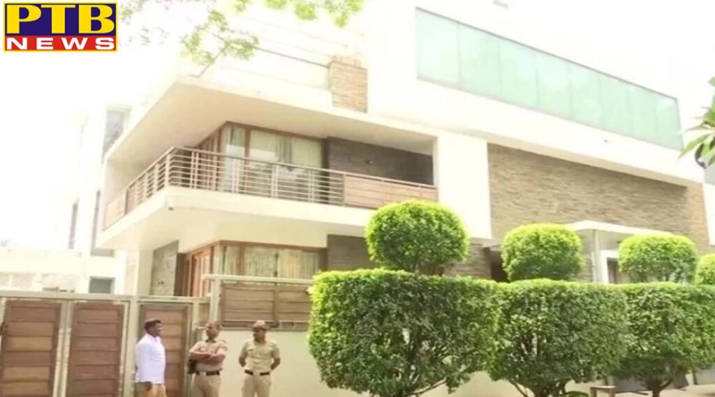 income tax dept is conduct raids at premises of former deputy cm of karnataka g-parameshwara