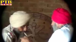video of drug addicts pnjab Police ASI going viral punjab Tarantaran