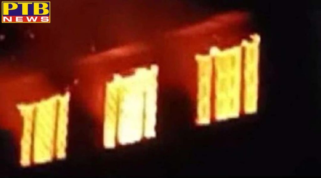 Hapur huge fire broke out in the thread factory due to the fire of firecrackers,
