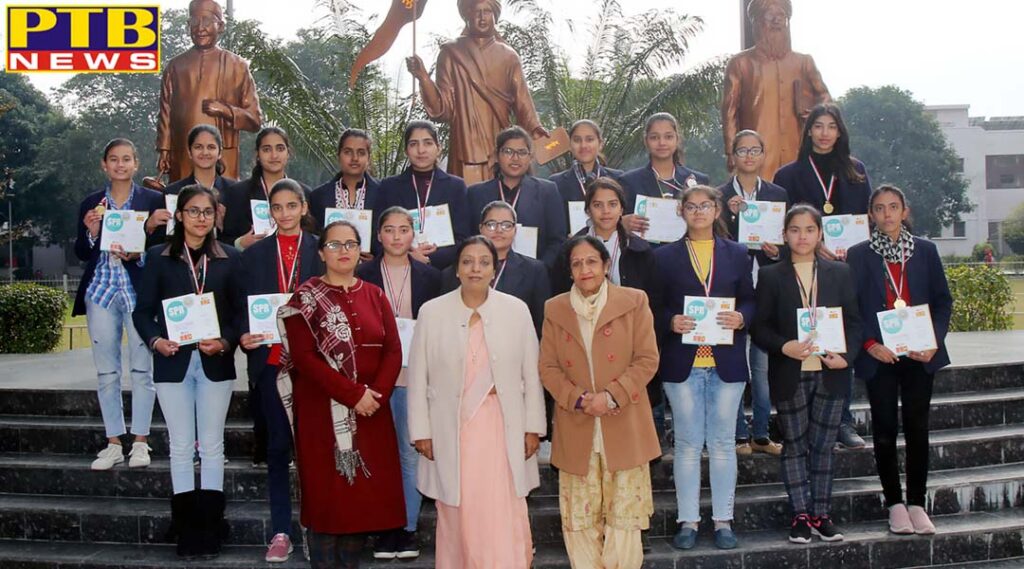 Students of HMV Collegiate Sr. Sec School outshined in International English Olympiad