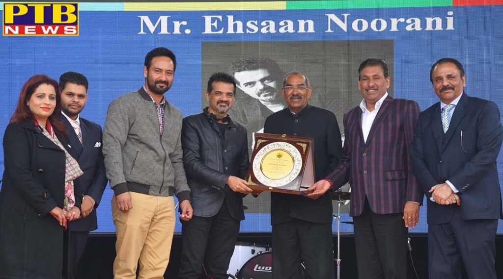 Cambridge International School organizes famous artist's musical performance