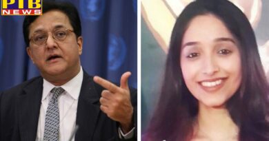 yes bank founder rana kapoor daughter roshni kapoor stopped from leaving country at mumbai airport