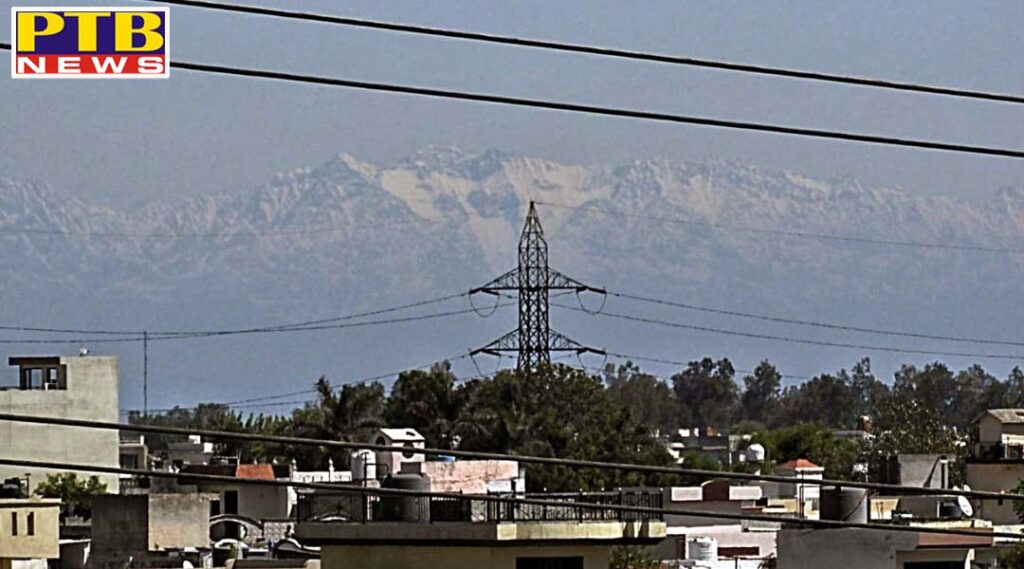 Curfew in Jalandhar causes pollution of Himachal Pradesh mountains to appear
