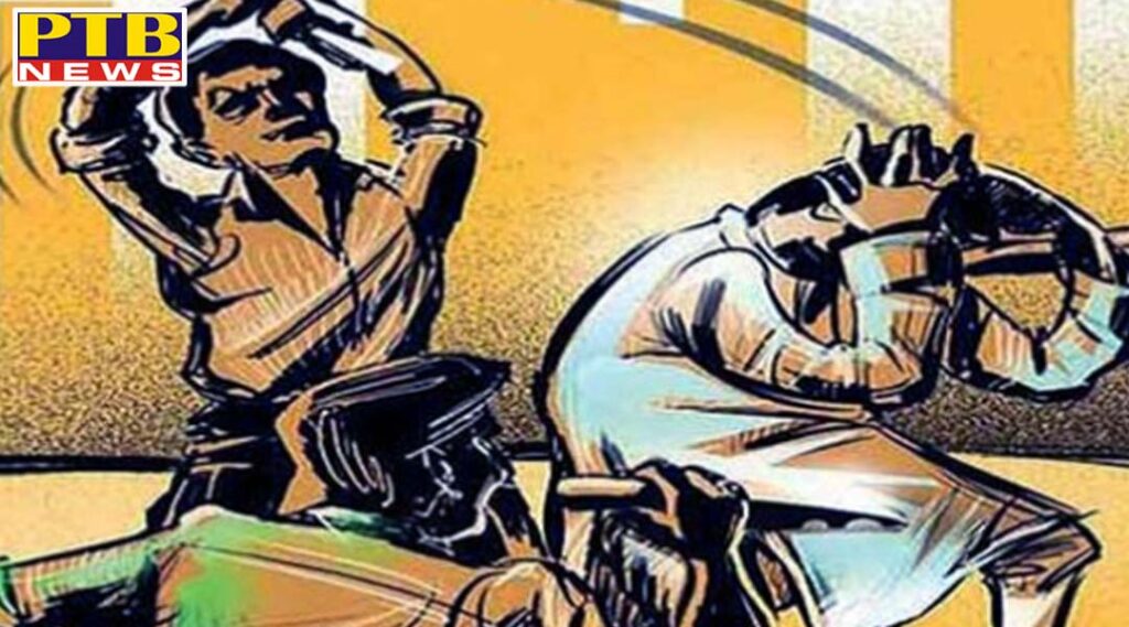 Old Dana Mandi Jalandhar two groups fiercely kicked for getting sanitation done