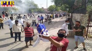 third phase of the lockdown as soon as the liquor shops opened the crowd gathered the social distance flew away
