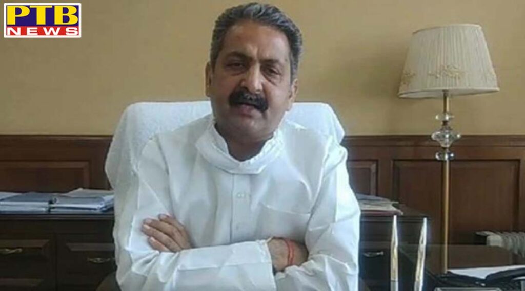 live on facebook education minister vijay inder singla answers parents questions Punjab