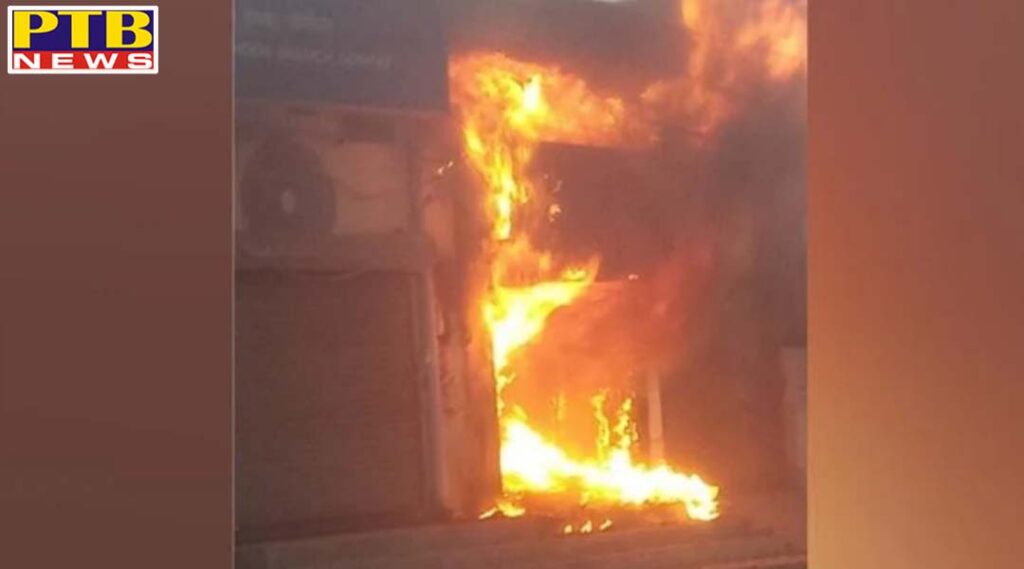 chandigarh fire in sbi atm at kharkhauda of sonipat