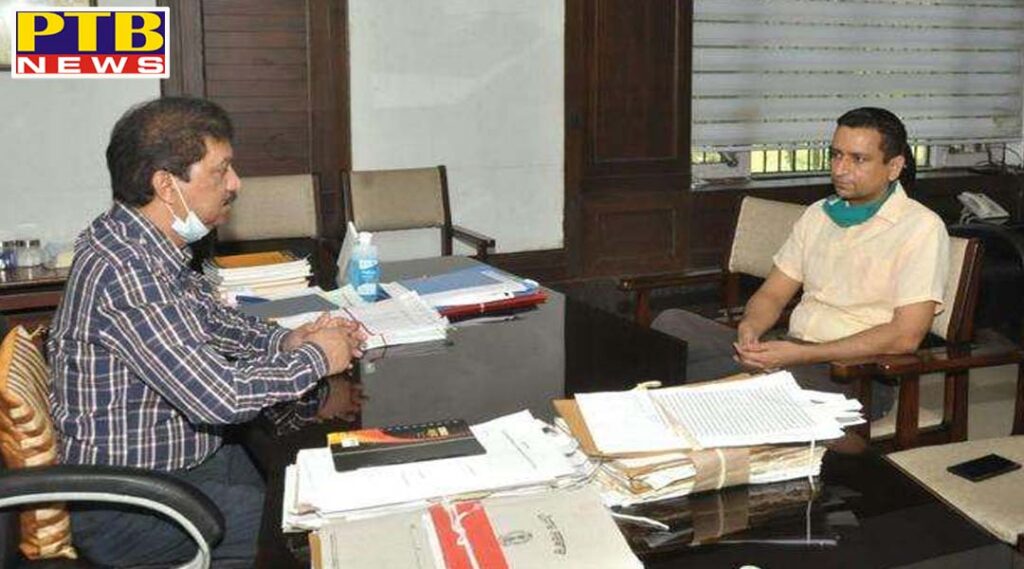 dc ghansyam thori jalandhar meet divisional commissioner rajkamal chaudhary in jalandhar