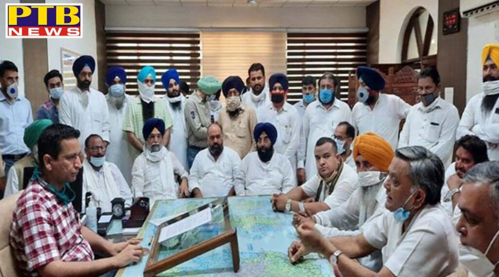Akali BJP leaders upset with former District Magistrate in Jalandhar handed over demand letter to newly appointed Collector Jalandhar