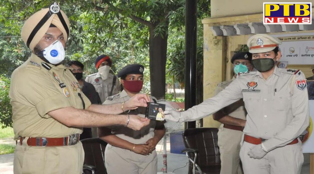 CP STARTS PROCESS TODISTRIBUTE 500 SMART WATCHES TO COPS UNDER JALANDHAR COMMISSIONERATE POLICE
