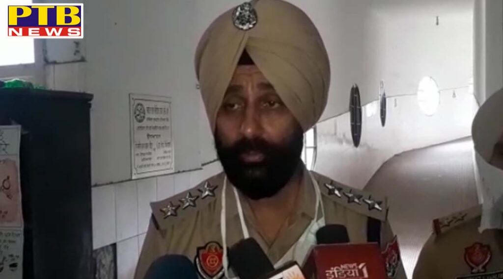 Unidentified person firing on car rider on the pretext of lift in Patiala Punjab