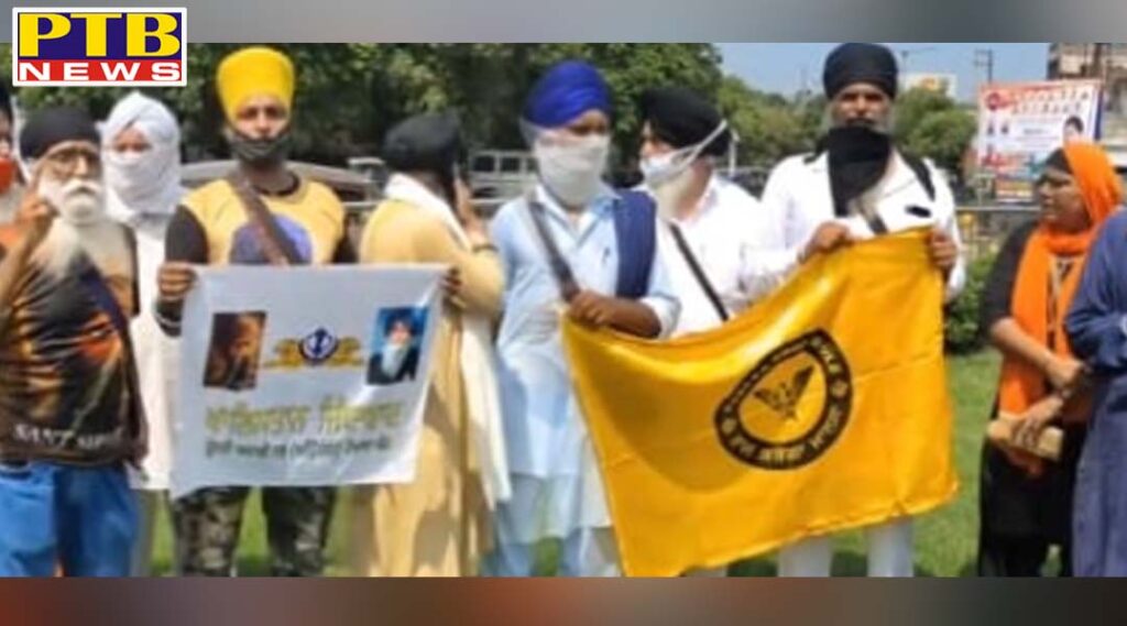 On the auspicious occasion of Independence Day in Jalandhar, some Sikh Jathandis celebrated Black Day by raising slogans of Khalistan Zindabad