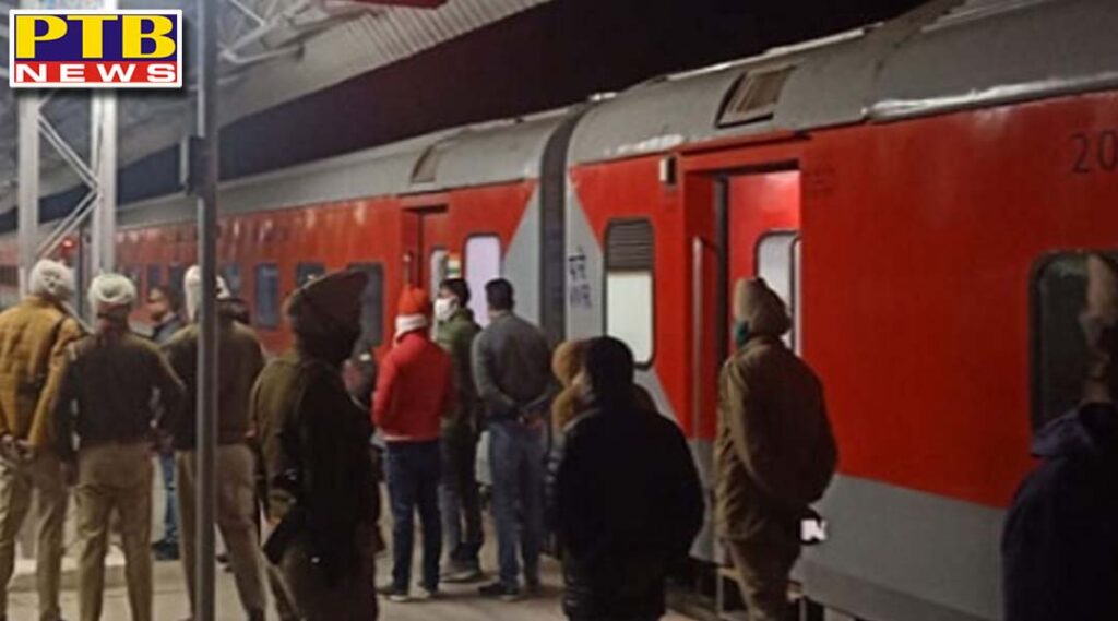 Golden Temple Express arrives from Bombay to Amritsar amid heavy security arrangements