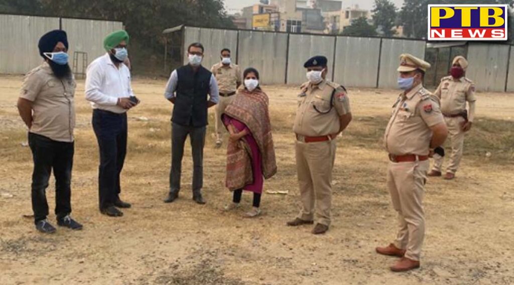 Joint team inspects construction of shops to sell firecrackers at Bultan Park in Jalandhar Punjab