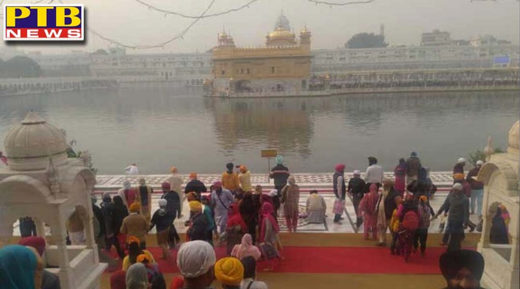 brightness of deepawali in gurunagari amritsar and influx of devotees in sri harimandir sahib