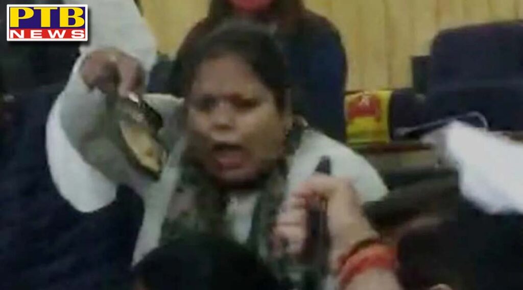 delhi east mcd ruckus aap corporators vs bjp leaders police complaint