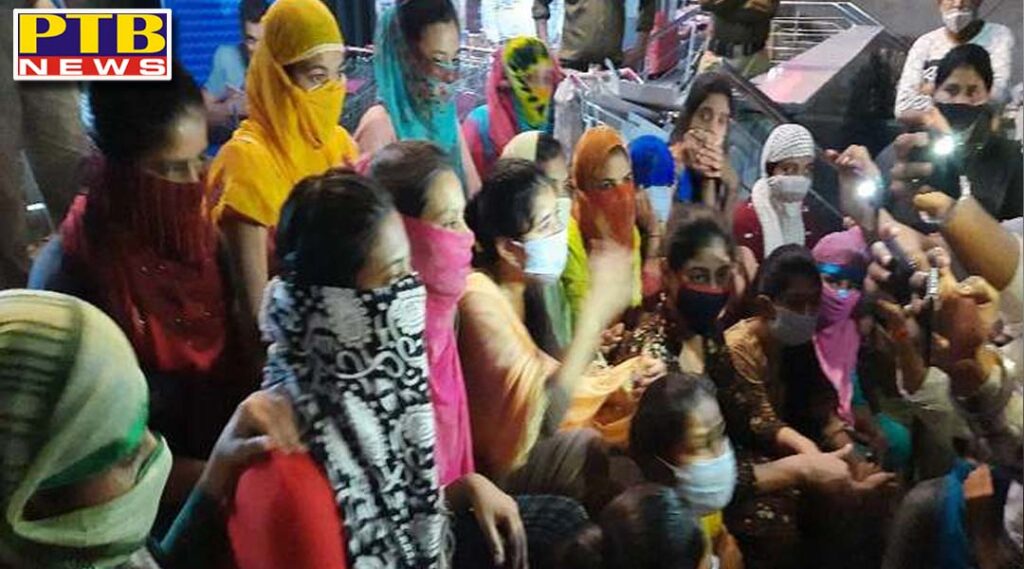 jalandhar city more than 100 girls escape from gandhi vanita ashram in jalandhar
